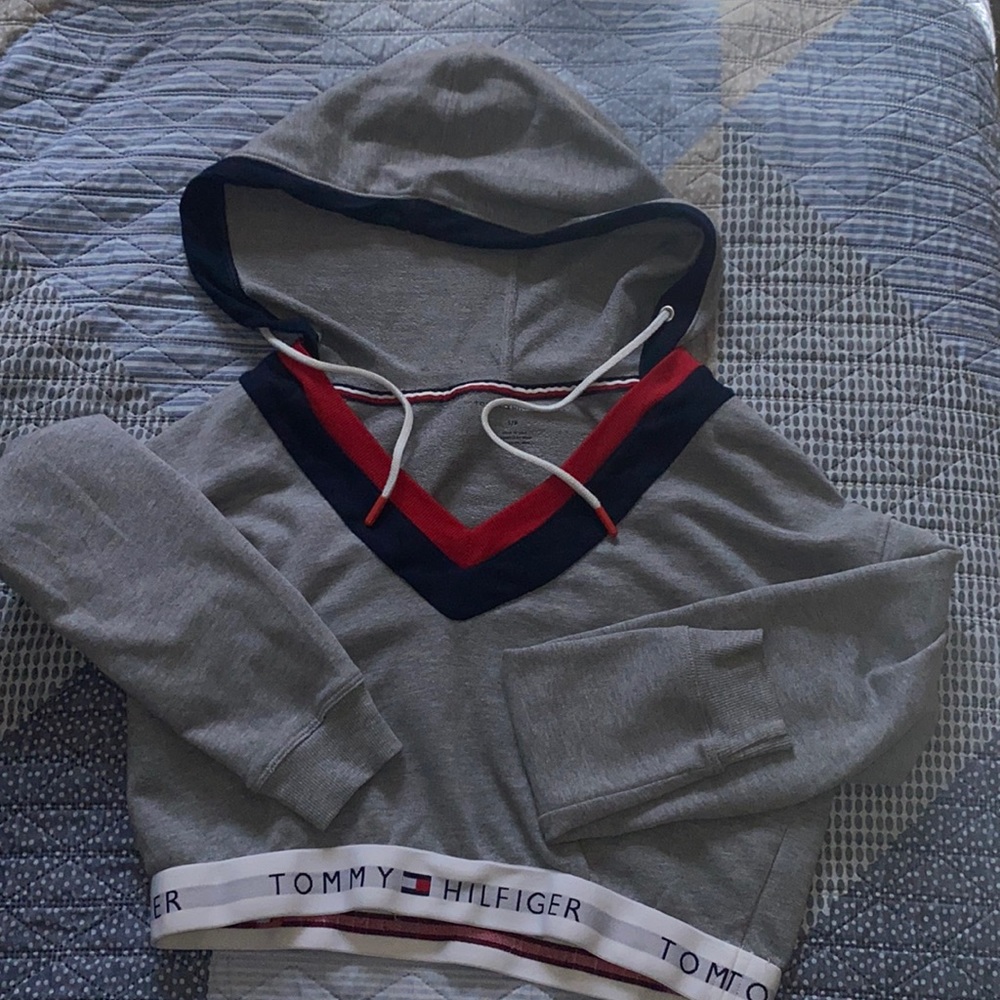Tommy Hilfiger cropped hoodie